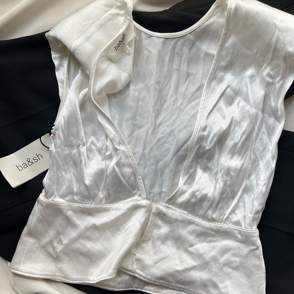 Ba&Sh White wide shoulder blouse ✨ - Picture 4 of 5